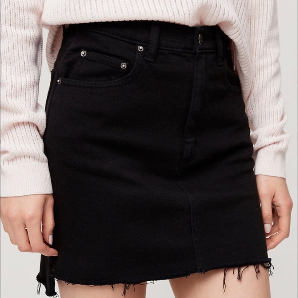 Aritzia - Wilfred Free Black Mini Pencil Skirt